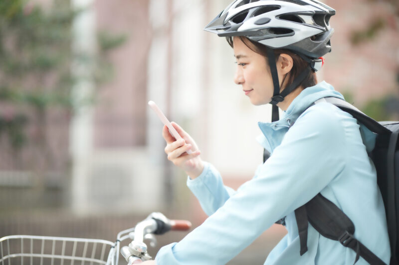 自転車でのイヤホン使用の法規制とは？運転中の音楽の楽しみ方4選